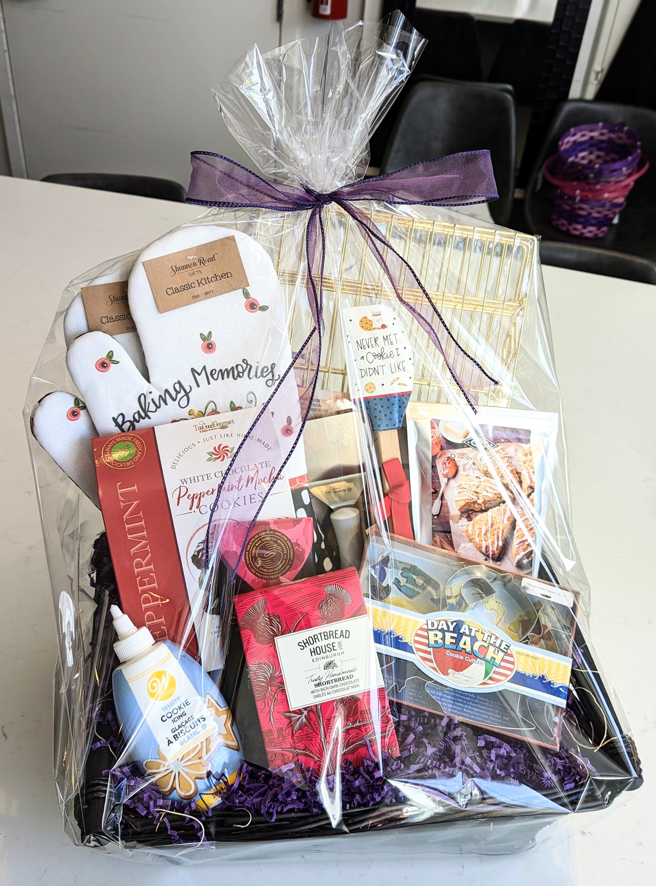 Posh Gift Basket - Cookie Lovers