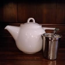 GEO Teapot 4-cup with Tea Infuser White