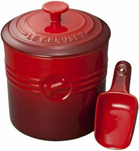 Le Creuset Pet Food Container with Scoop - Cerise